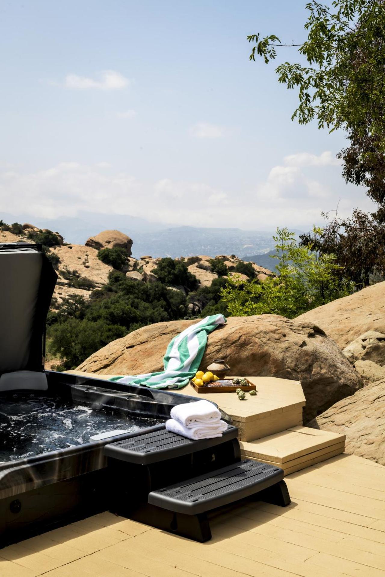 Holiday home Retreat To The Rocks Historic Film And Music Getaway