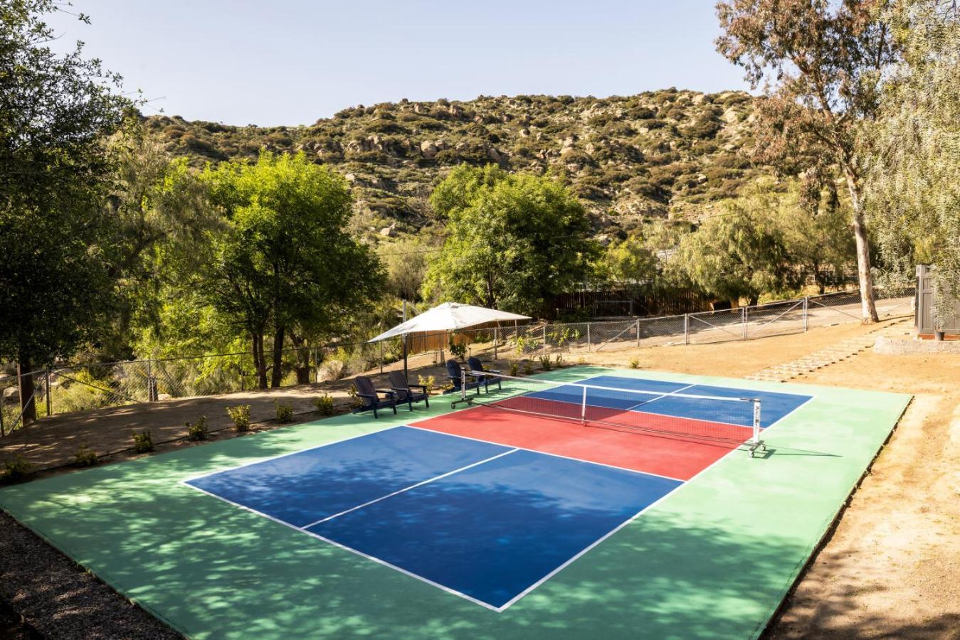 Retreat To The Rocks Historic Film And Music Getaway Holiday home *