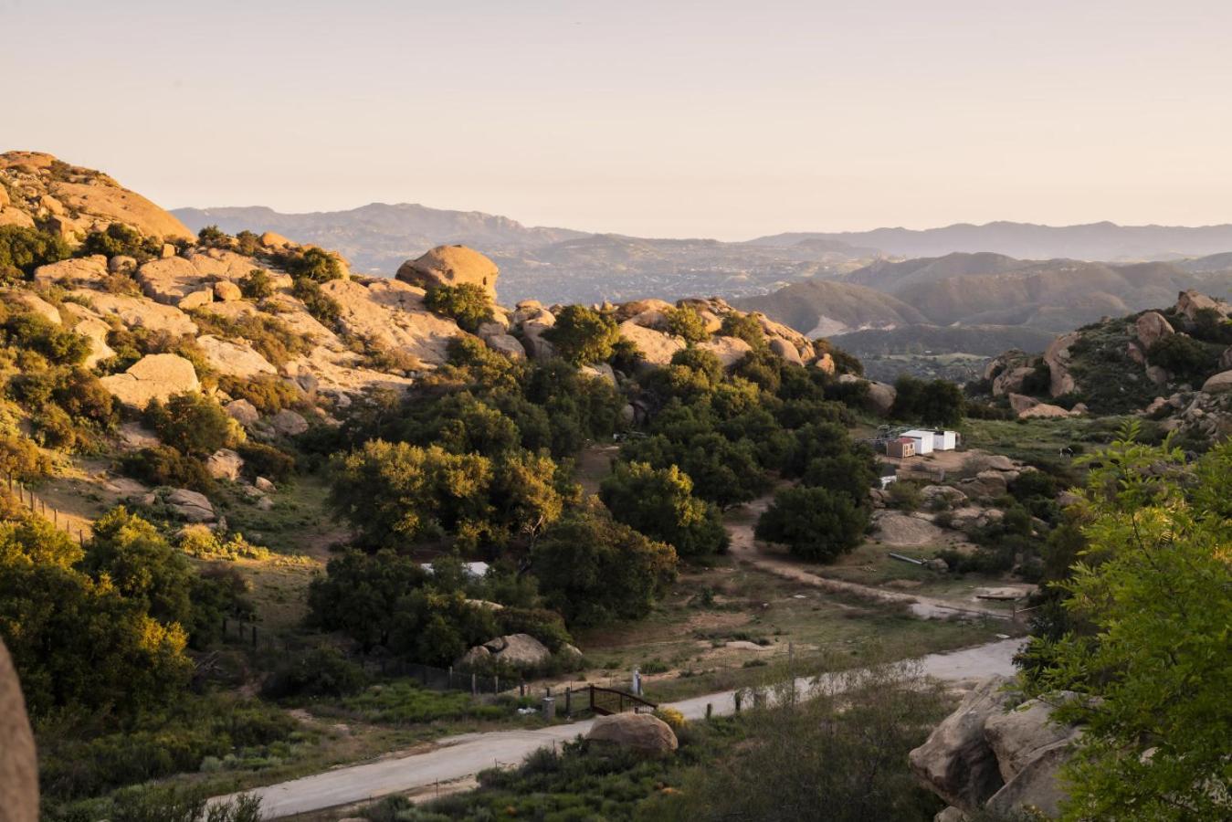 Retreat To The Rocks Historic Film And Music Getaway Holiday home *
