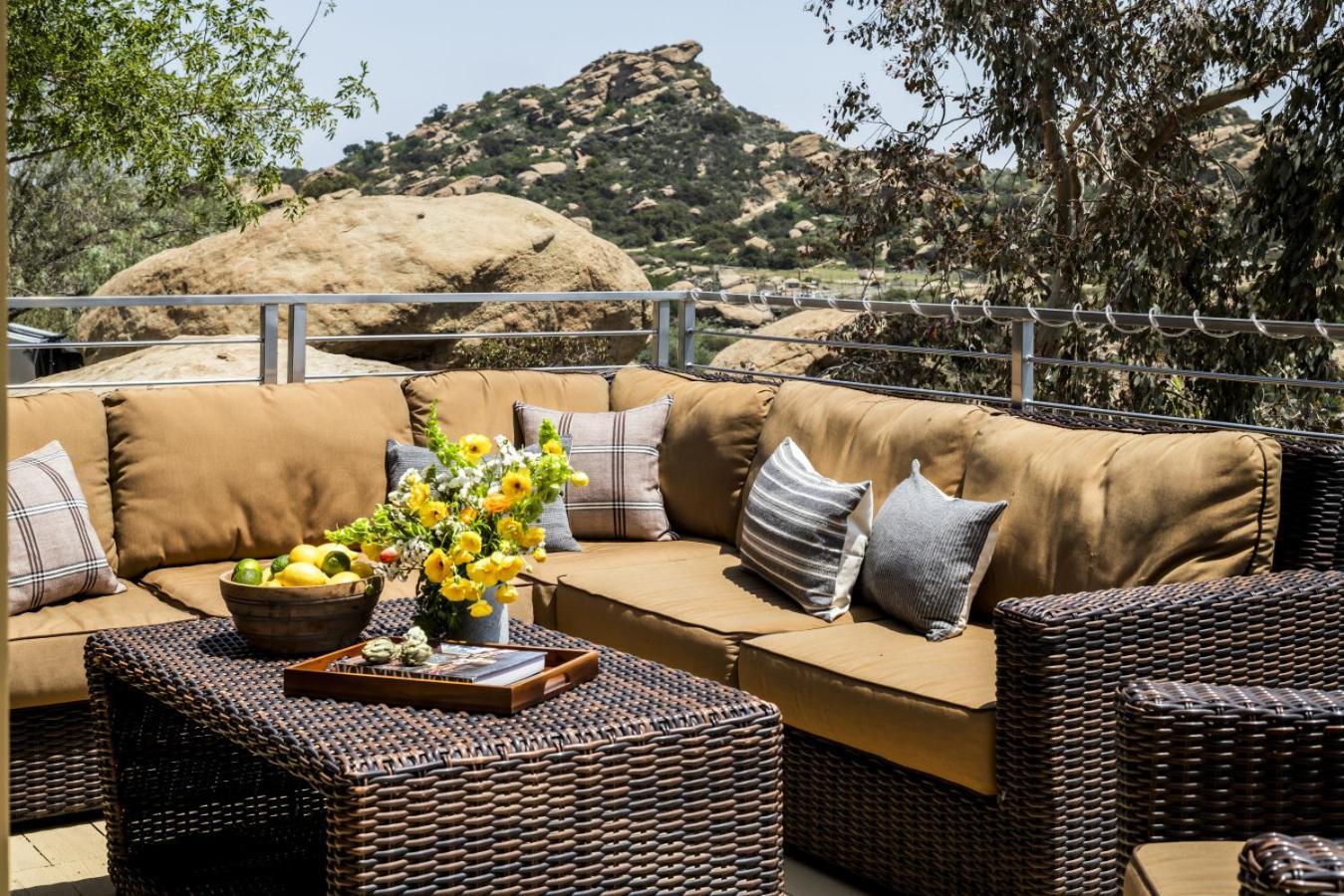 Retreat To The Rocks Historic Film And Music Getaway *