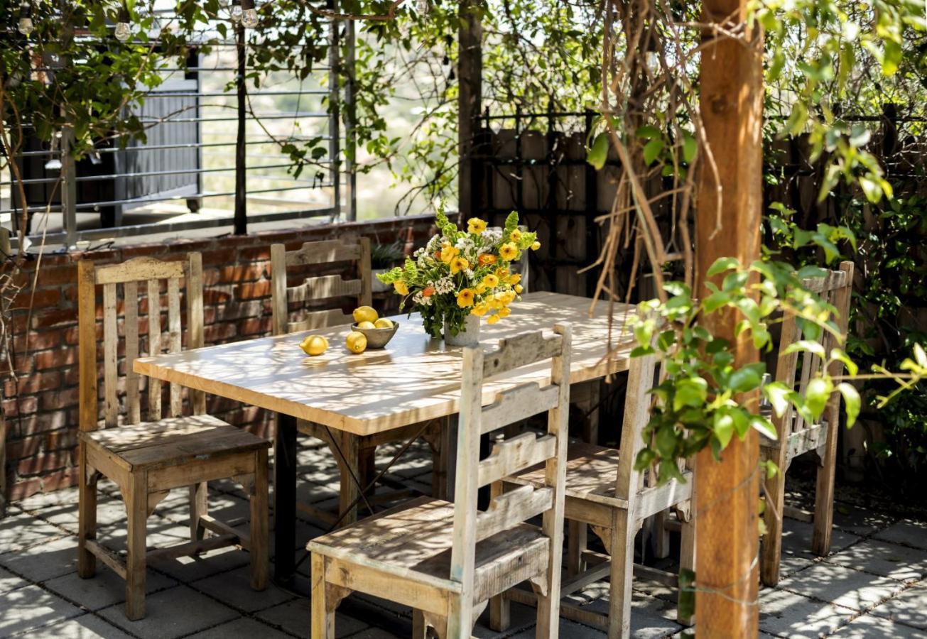 Holiday home Retreat To The Rocks Historic Film And Music Getaway *