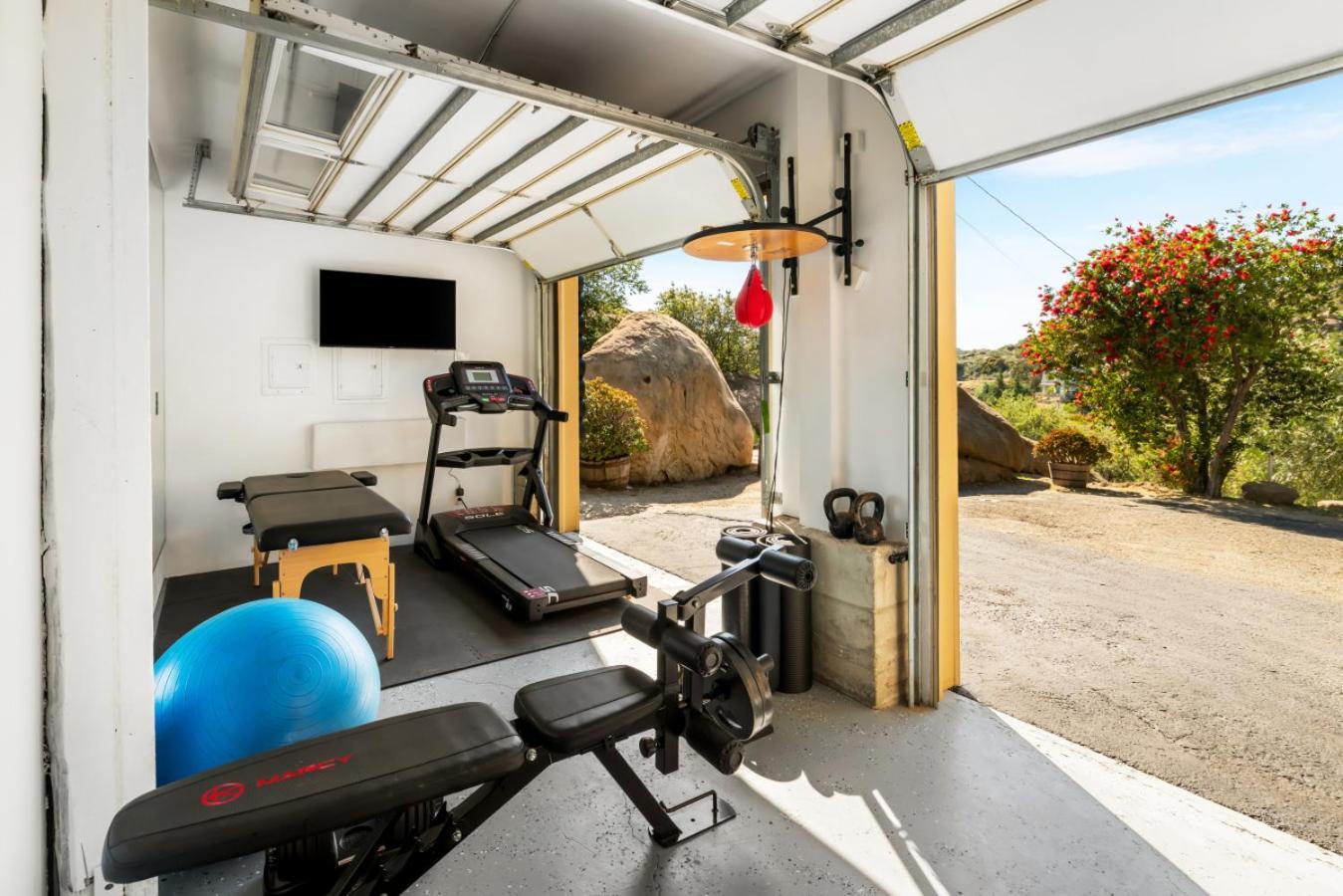 Holiday home Retreat To The Rocks Historic Film And Music Getaway