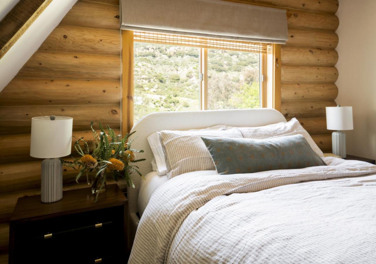 Holiday home Retreat To The Rocks Historic Film And Music Getaway *